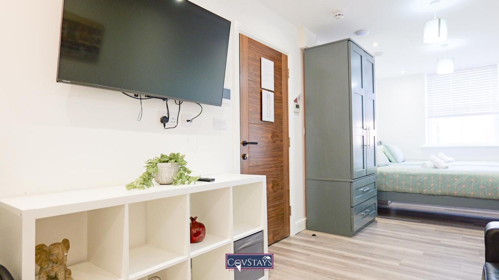 Old Silk - Serviced And 2-beds In Centre By Covstays Appartement *